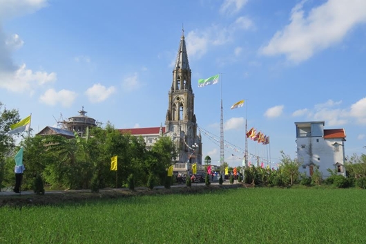 Nhà thờ Phú Lễ