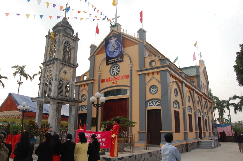 Nhà thờ Phú Long