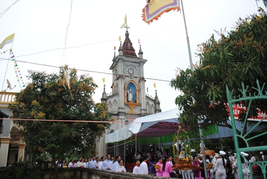 Nhà thờ Việt Hưng